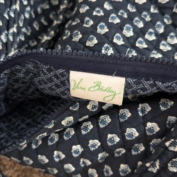 2010s OG Vera Bradley Navy and Light Blue Patterned large duffle - Picture 2 of 3